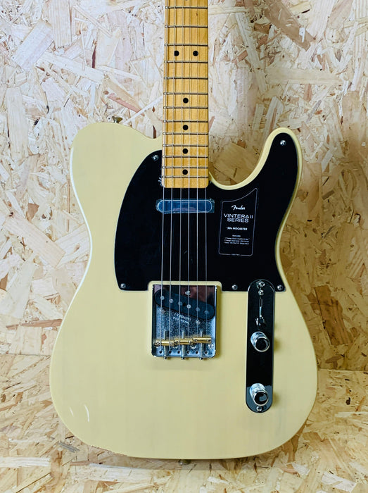 Fender Vintera® II '50s Nocaster®, Maple Fingerboard, Blackguard Blonde (B-Stock)