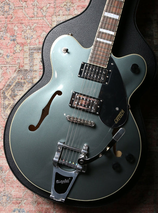 Gretsch G2622T Streamliner™ Center Block Double-Cut with Bigsby®, Laurel Fingerboard, Broad’Tron™ BT-2S Pickups, Stirling Green - Guitar Warehouse