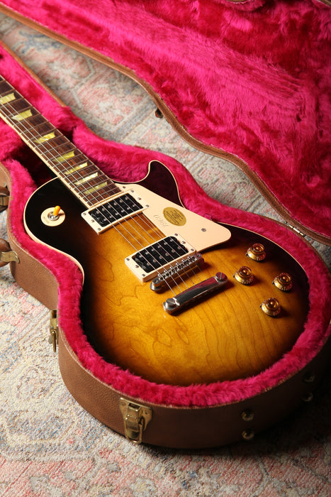 Pre-Owned 2001 Gibson Les Paul Classic 1960 RI - Tobacco Burst