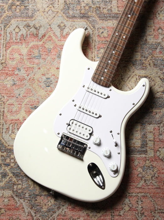 Pre-owned Squier Bullet Stratocaster HSS Hardtail - White