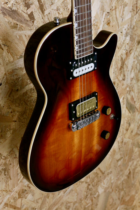 Gretsch Streamliner™ Jet™ Single-Cut Wraparound Bridge, Duo-Tone Burst