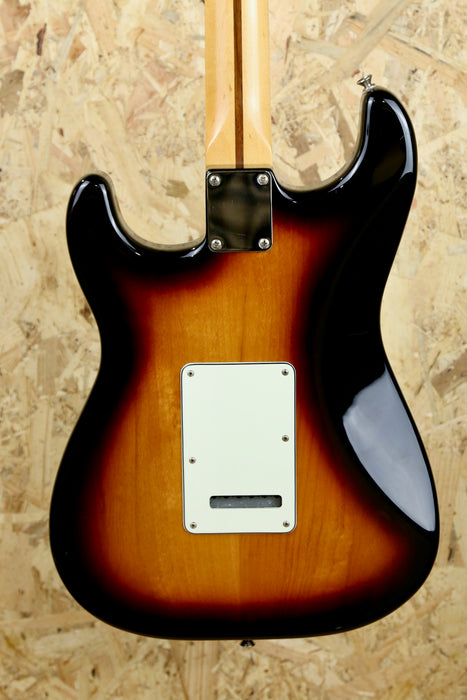 2015 Fender Mex Stratocaster Standard in 3TS Sunburst / Rosewood Board - Pre-owned