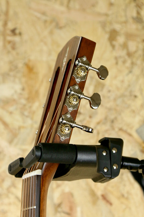 Alvarez AP66 Parlour 12 Fret in Shadowburst *Solid Top w/Bag - Pre-owned