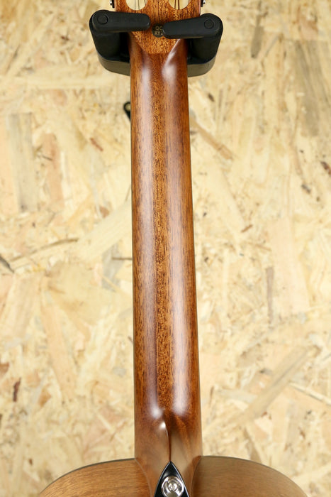 Alvarez AP66 Parlour 12 Fret in Shadowburst *Solid Top w/Bag - Pre-owned