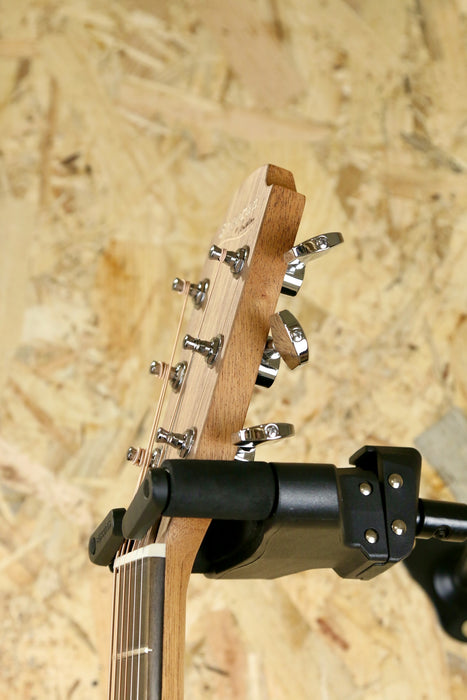 Sheeran by Lowden W04 Electro Acoustic w/Gigbag - Pre-owned