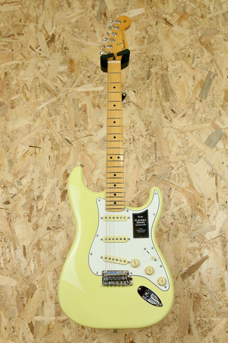 Fender Player II Stratocaster®, Maple Fingerboard, Hialeah Yellow (B-Stock)