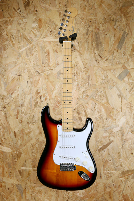 1994/5 Fender Stratocaster STD Made in Japan in 3 Tone Sunburst/Maple - Pre-owned