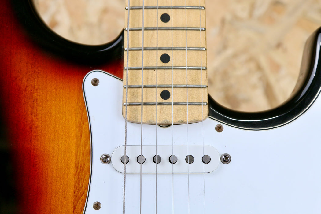 1994/5 Fender Stratocaster STD Made in Japan in 3 Tone Sunburst/Maple - Pre-owned