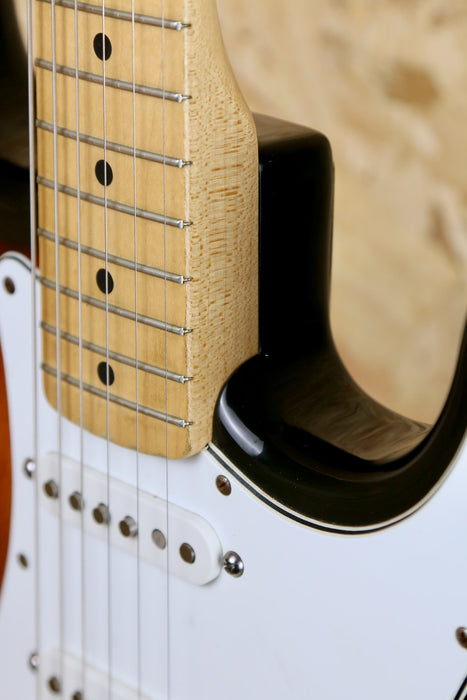 1994/5 Fender Stratocaster STD Made in Japan in 3 Tone Sunburst/Maple - Pre-owned