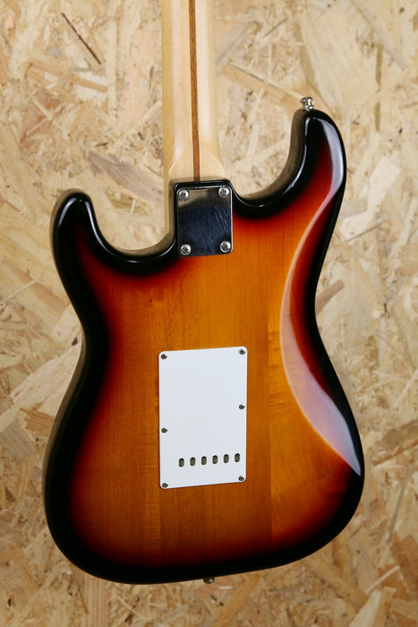 1994/5 Fender Stratocaster STD Made in Japan in 3 Tone Sunburst/Maple - Pre-owned