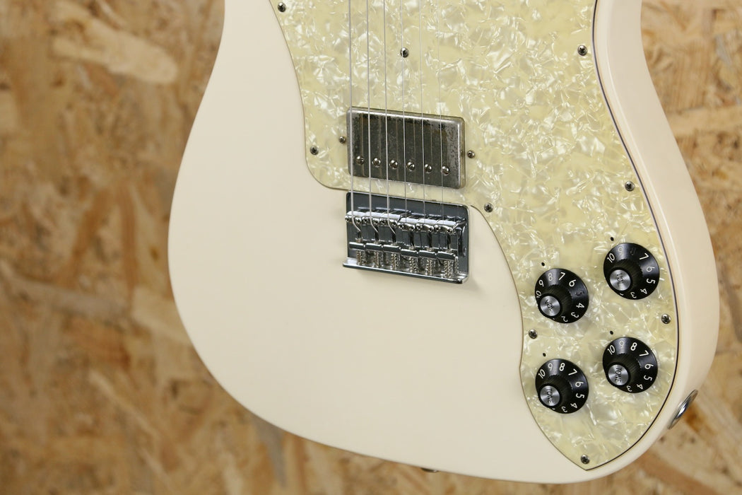 2012 Fender Chris Shiflett Telecaster in Arctic White w/Original Hardcase - Pre-owned