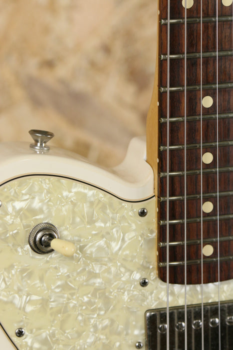 2012 Fender Chris Shiflett Telecaster in Arctic White w/Original Hardcase - Pre-owned