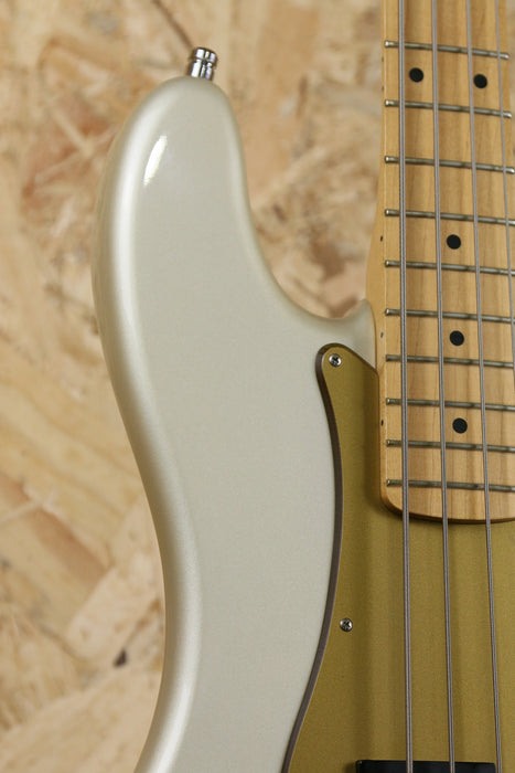 2011 Fender MIM Deluxe Active P Bass Special in Blizzard Pearl - w/Hardcase - Pre-owned