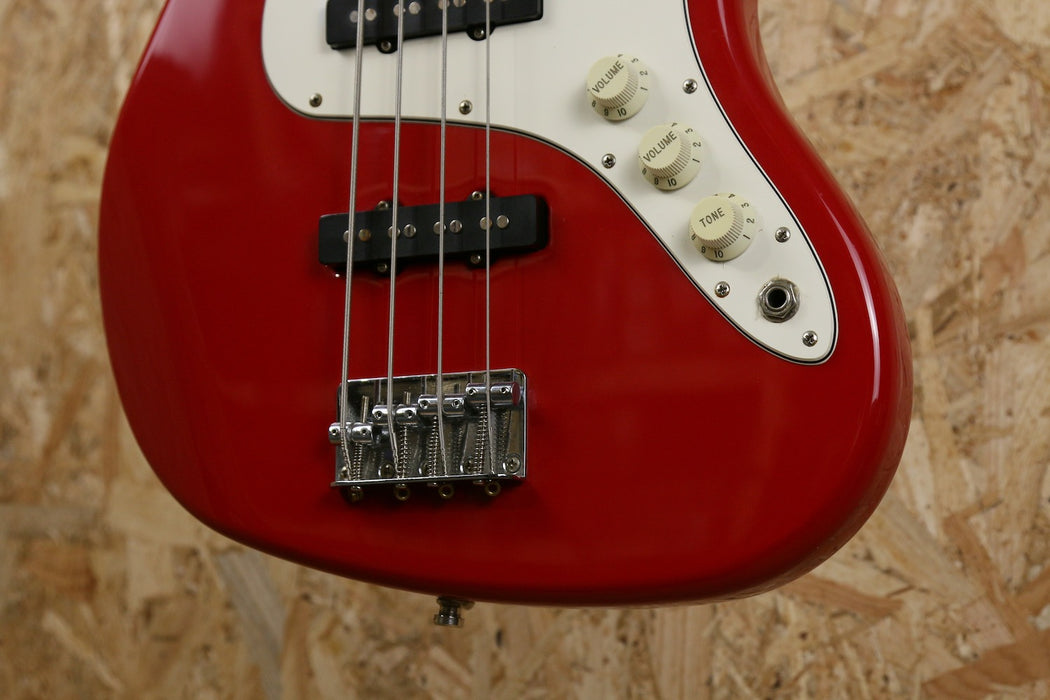 1997 Fender MIM Jazz Bass in Red - Pre-owned