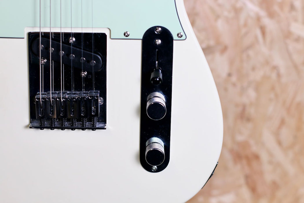 2023 Squier Telecaster Affinity Olympic White - Pre-owned