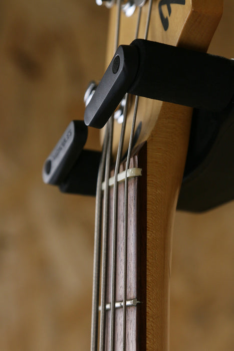 1997 Fender MIM Jazz Bass in Red - Pre-owned