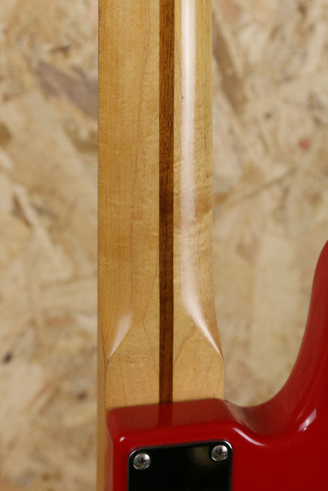 1997 Fender MIM Jazz Bass in Red - Pre-owned