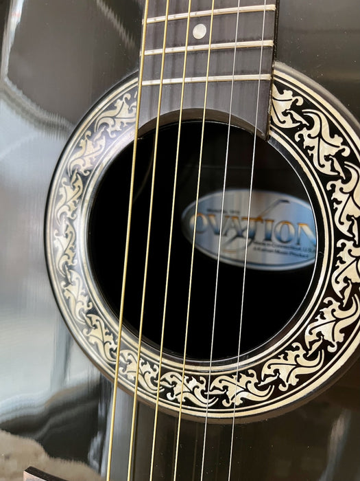 Pre-owned 1982 Ovation Roundback Deluxe Balladeer Model 1612 Electro Acoustic