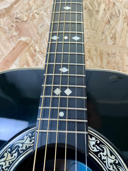 Pre-owned 1982 Ovation Roundback Deluxe Balladeer Model 1612 Electro Acoustic