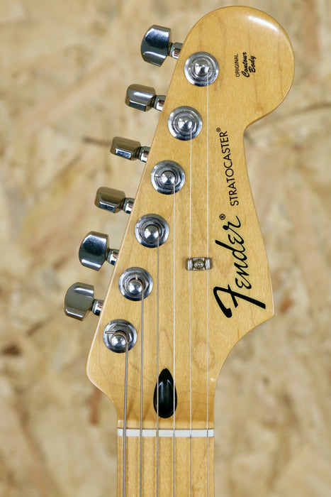 2013 Fender Mex Standard in Candy Apple Red - Pre-owned