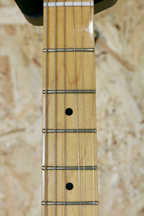 2013 Fender Mex Standard in Candy Apple Red - Pre-owned