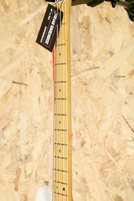 Fender Player II Mustang® Bass PJ, Maple Fingerboard, Polar White - B-Stock