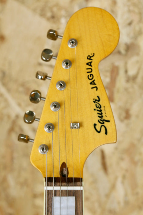 2025 Fender Squier Classic Vibe '70s Jaguar®, Laurel Fingerboard, 3-Color Sunburst - Pre-owned