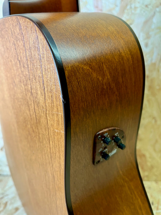 Simon & Patrick S&P 6 CW CEDAR Solid Top Electro Acoustic Guitar - Pre-owned