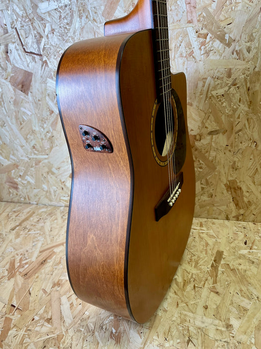 Simon & Patrick S&P 6 CW CEDAR Solid Top Electro Acoustic Guitar - Pre-owned