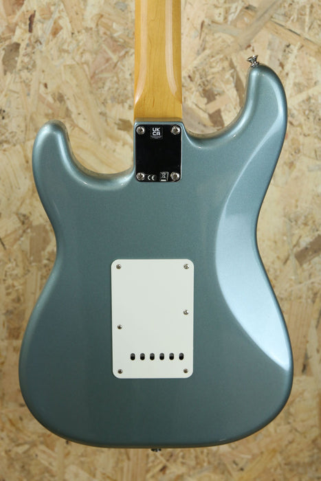 2022 Fender Vintera 60s Stratocaster in Ice Blue Metallic - Pre-owned