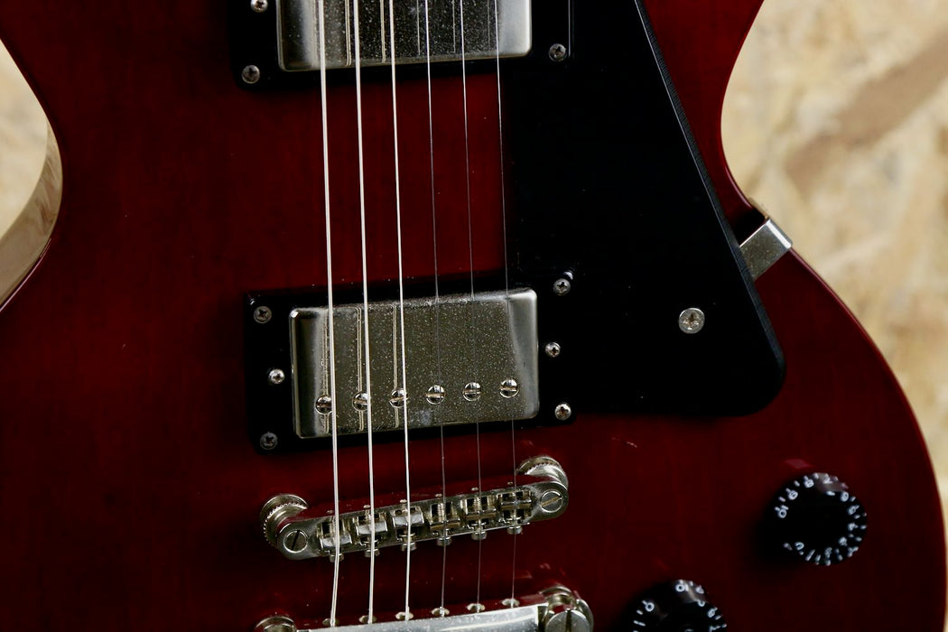 2020 Epiphone Les Paul Studio in Red - Pre-owned