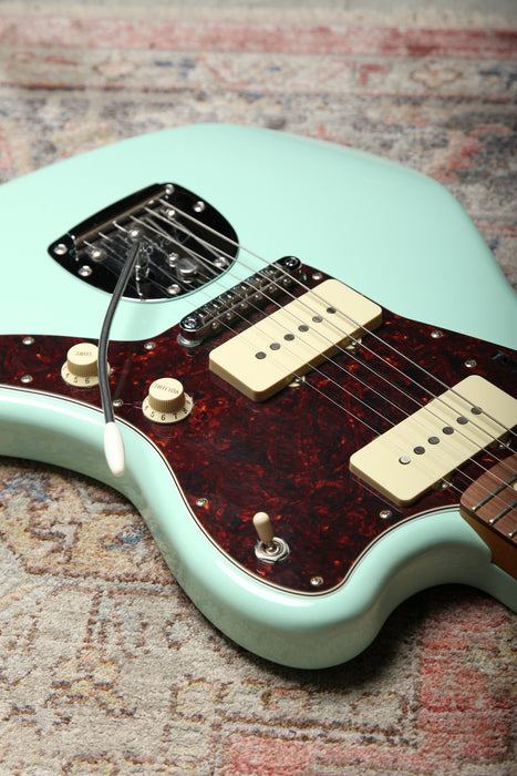 Pre-Owned 2020 Fender Vintera Jazzmaster 60s Modified - Surf Green
