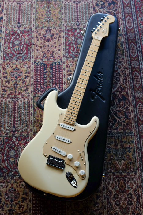 2005 Fender USA Stratocaster Standard Olympic White