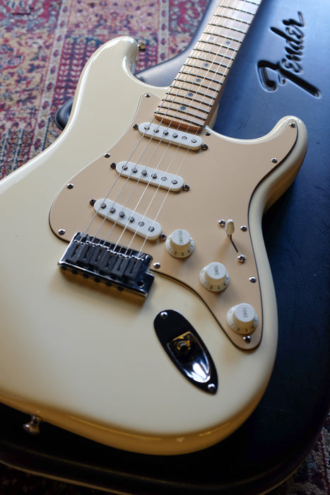 2005 Fender USA Stratocaster Standard Olympic White